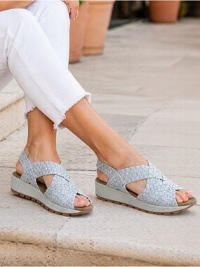 Bernie Mev Woven Metallic Slingback Wedge Sandals Size 38 US 7.5-8